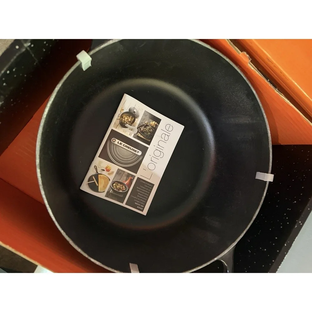 LE CREUSET STAR WARS *NEW* Darth Vader Round Dutch Oven RARE COLLECTION 5.5QT